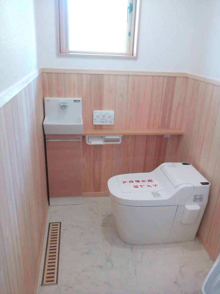 阿賀野市W様邸のトイレ