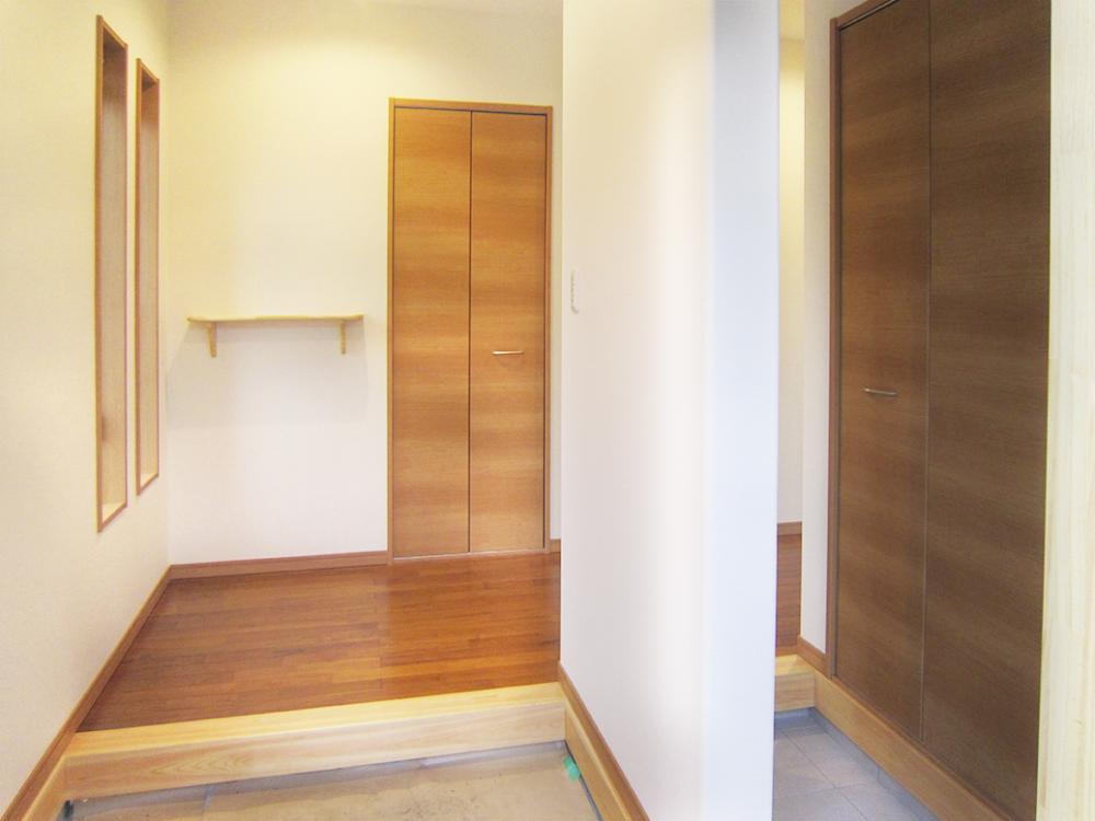 新潟市東区寺山O様邸の玄関
