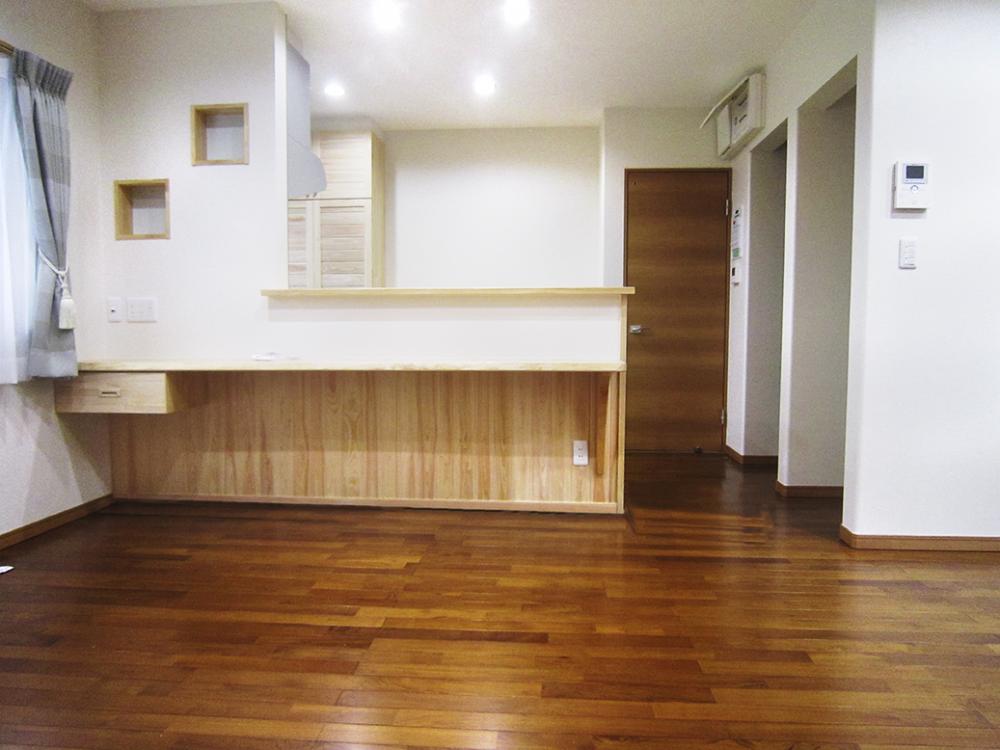 新潟市東区寺山O様邸のダイニングキッチン